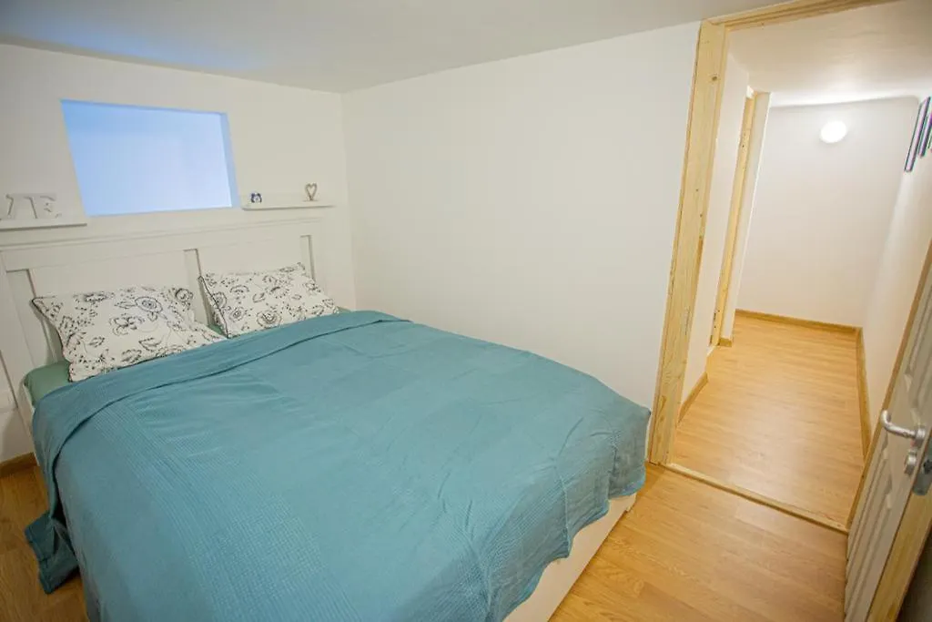 Cosy Gallery Flat In Akacfa St. Budapeşte Macaristan