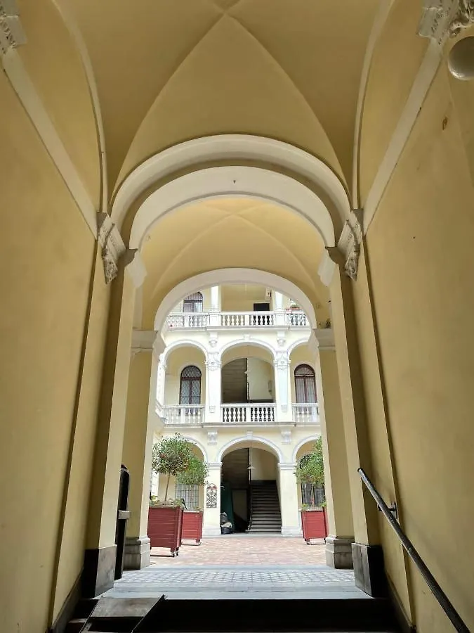 Daire Cosy Gallery Flat In Akacfa St. Budapeşte Macaristan